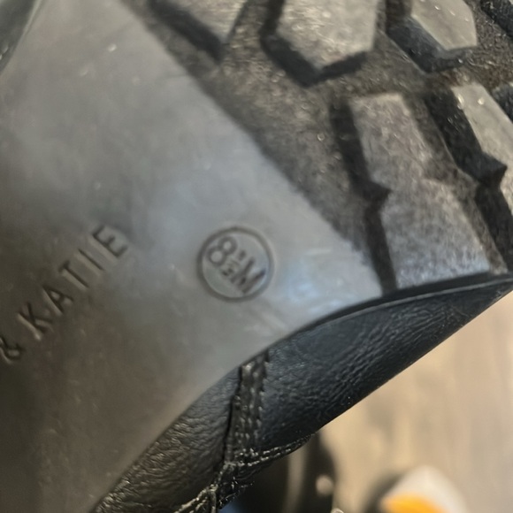 Kelly & Katie boots, black, 8.5 - Picture 5 of 7